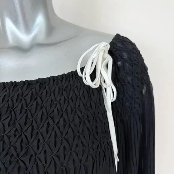 CHLOÉ Off-the-shoulder Macramé Lace-trimmed women blouse size 36FR or S